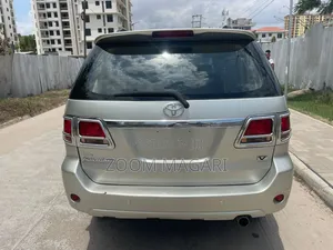 Toyota Fortuner 2006 Silver