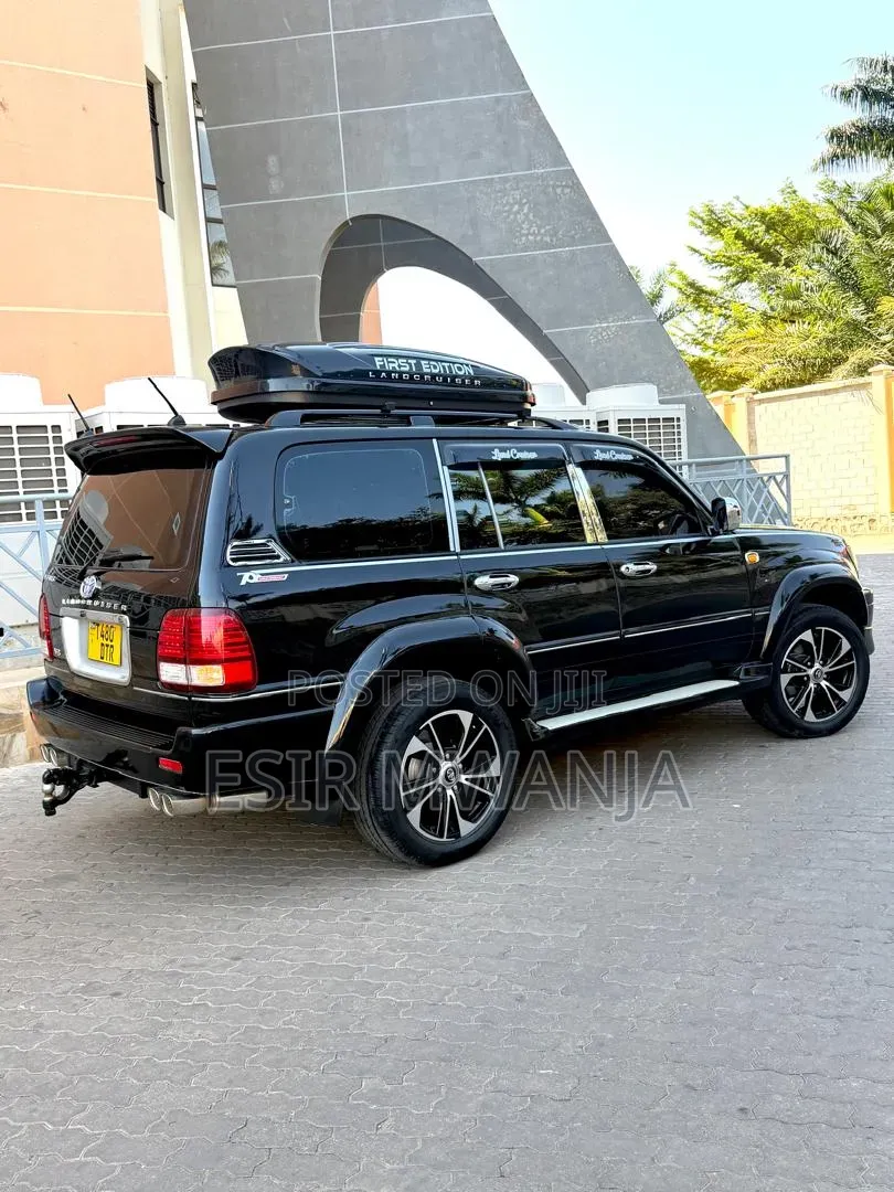 Toyota Land Cruiser 2002 Black