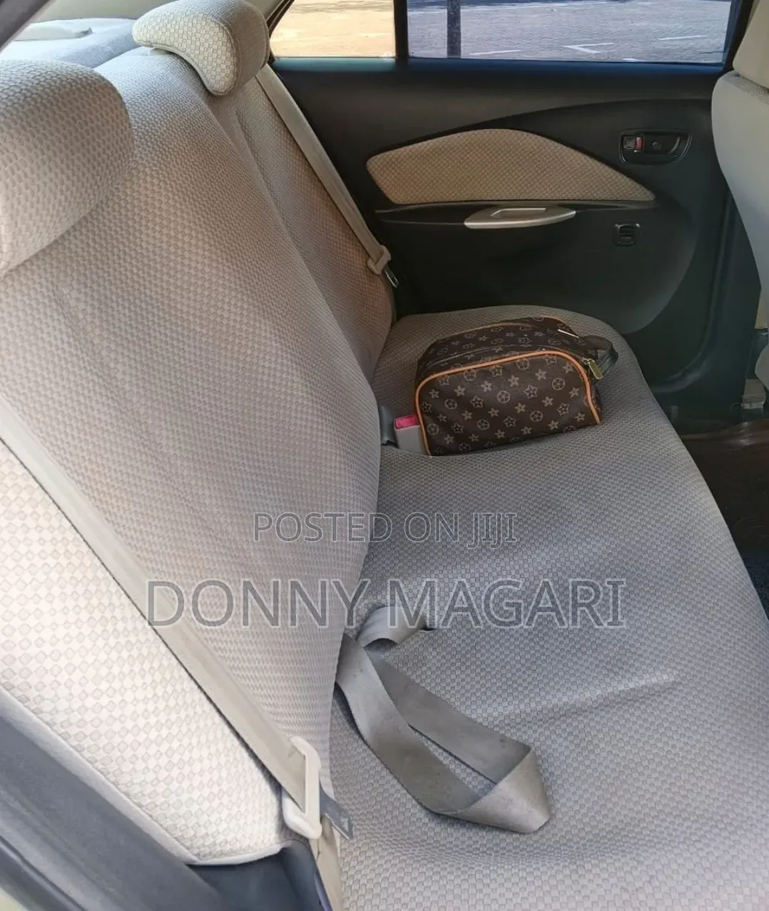 Toyota Belta 2006 Silver