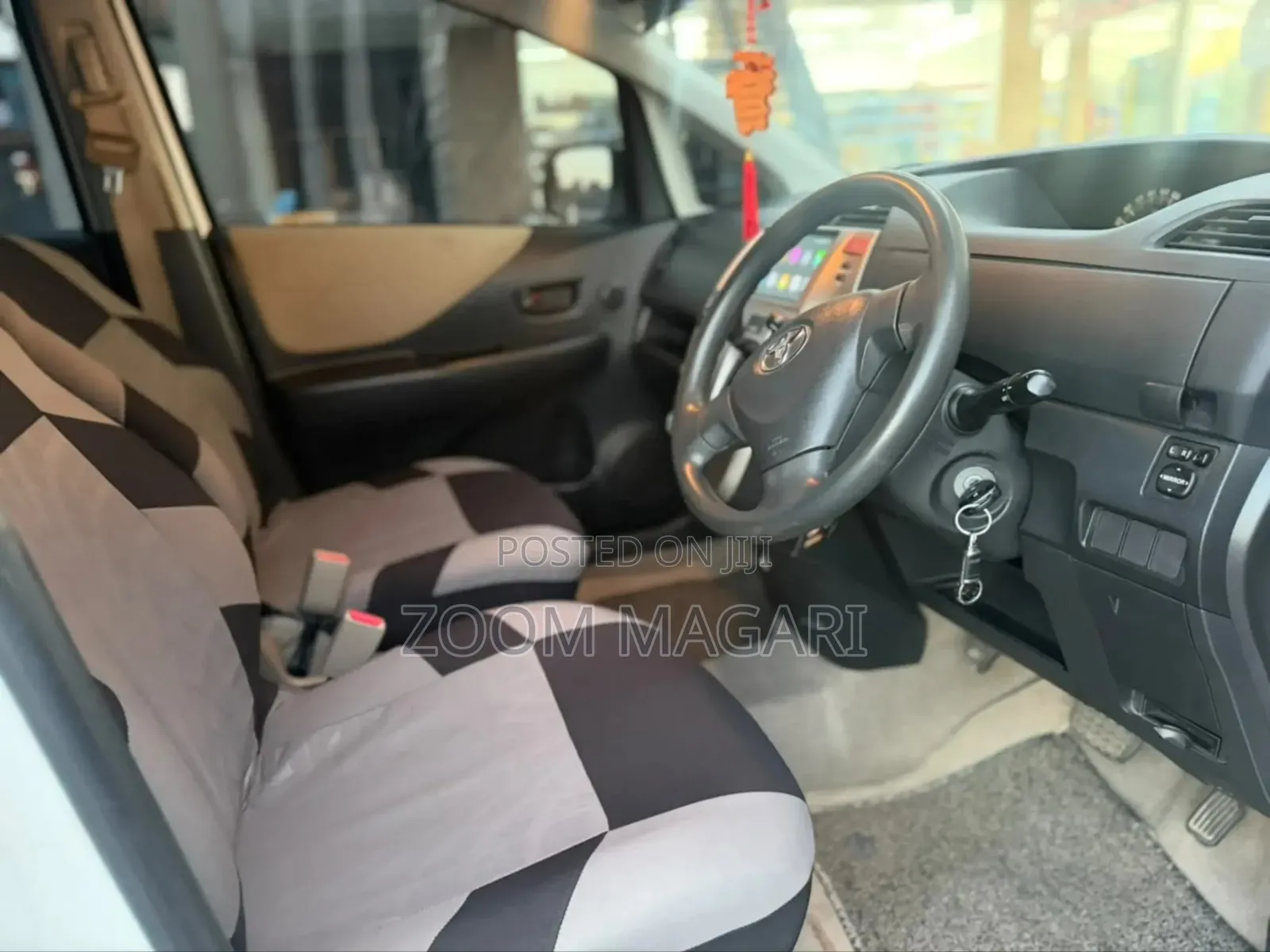 Toyota Ractis 2006 White