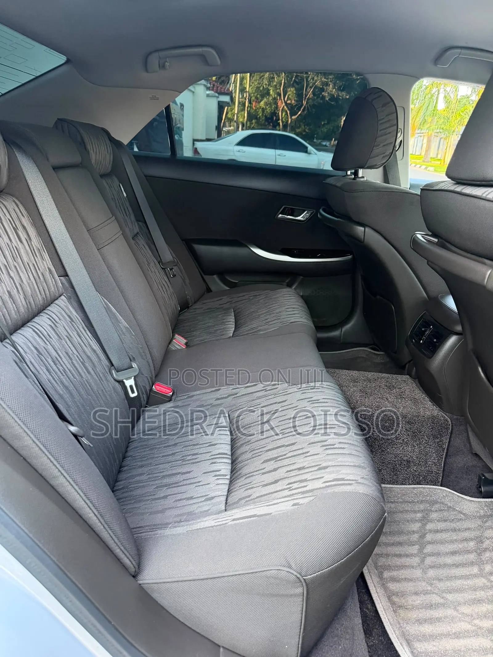 Toyota Crown 2011 Silver