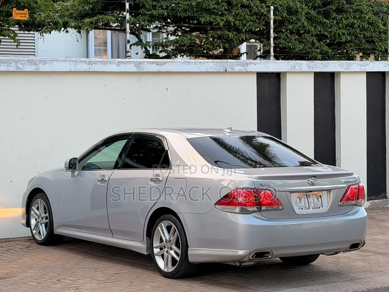 Toyota Crown 2011 Silver