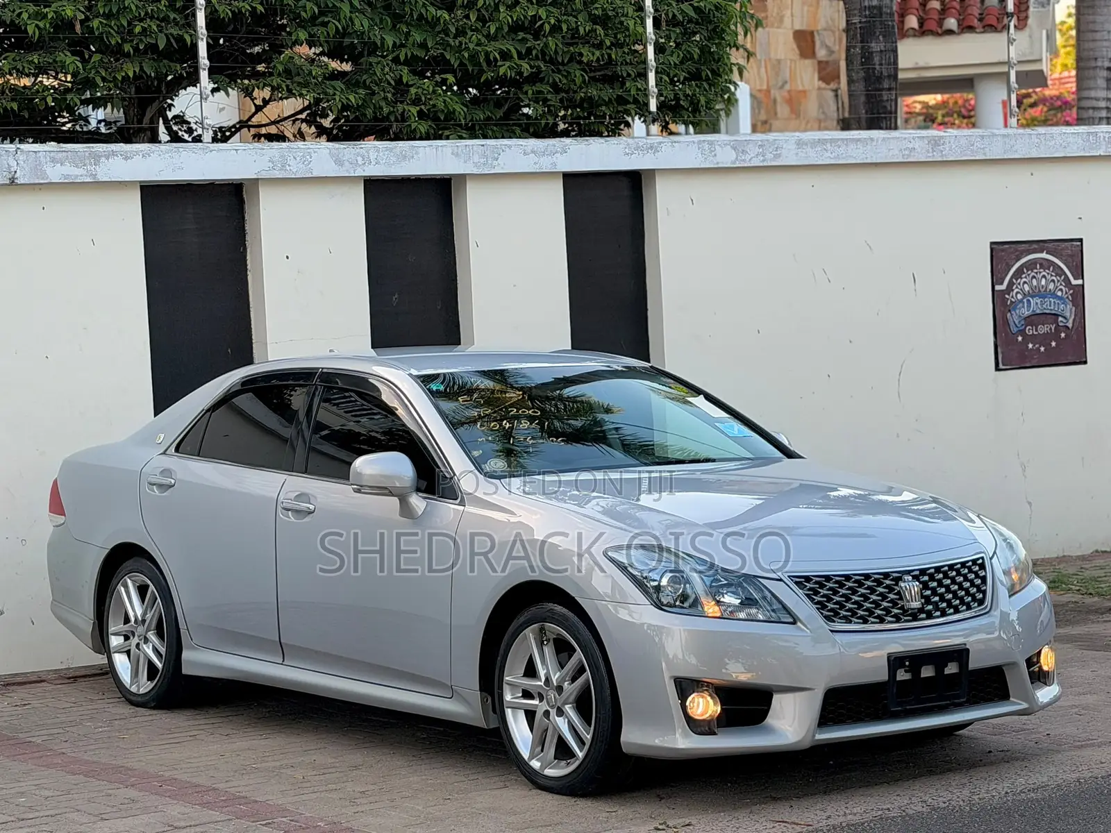 Toyota Crown 2011 Silver