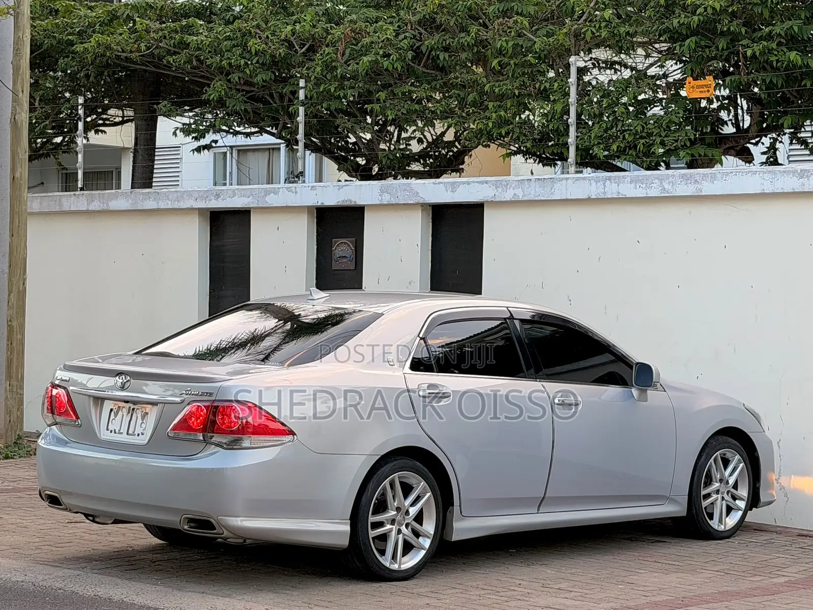 Toyota Crown 2011 Silver