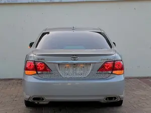 Toyota Crown 2011 Silver
