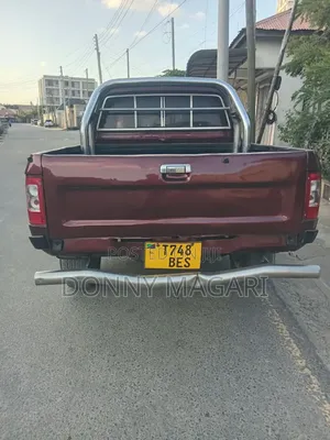 Toyota Hilux 2004 Brown