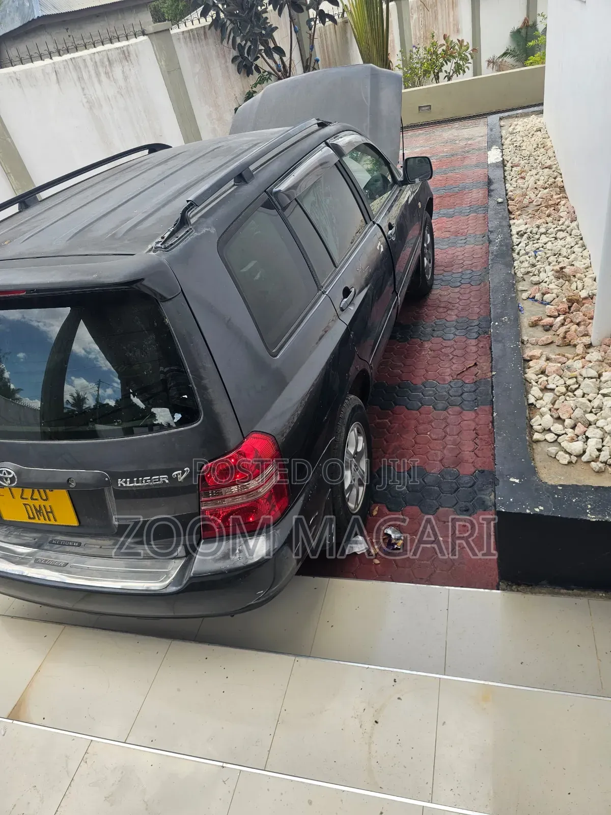 Toyota Kluger 2001 Black