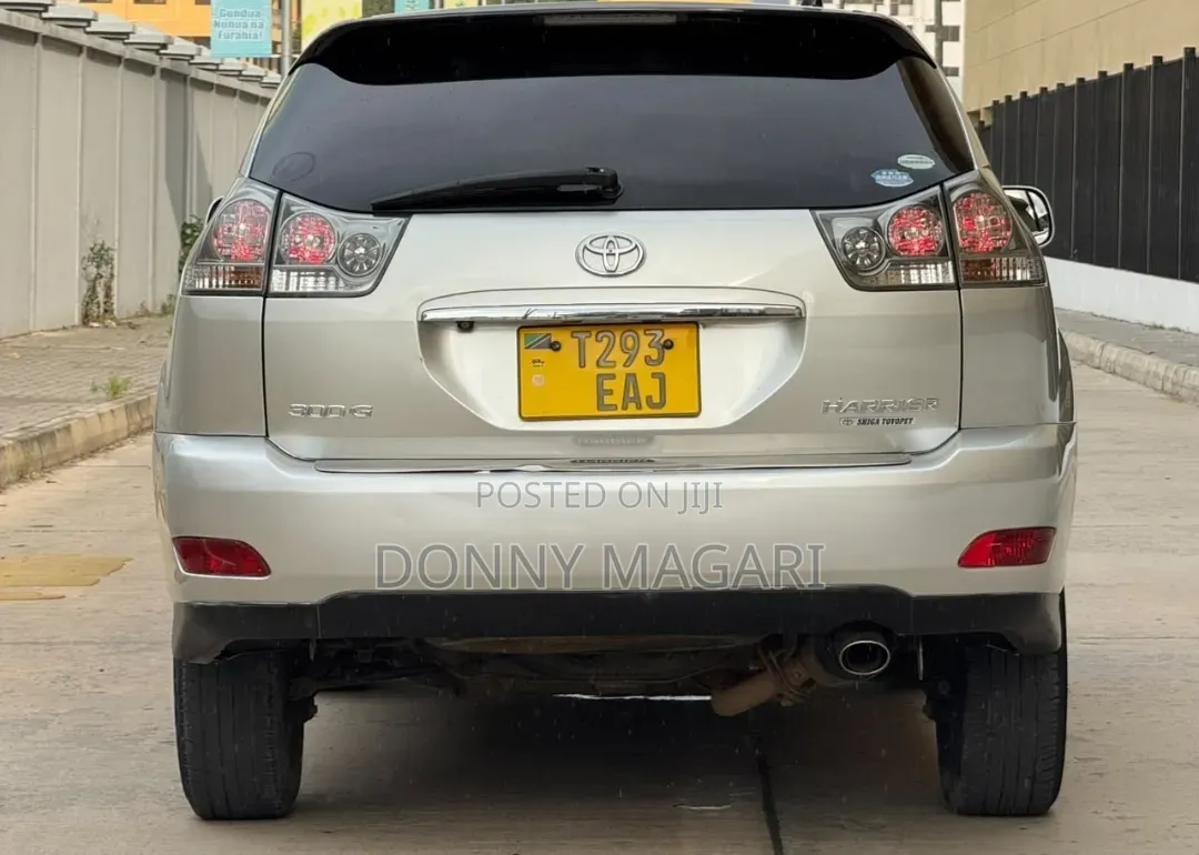 Toyota Harrier 2006 Silver
