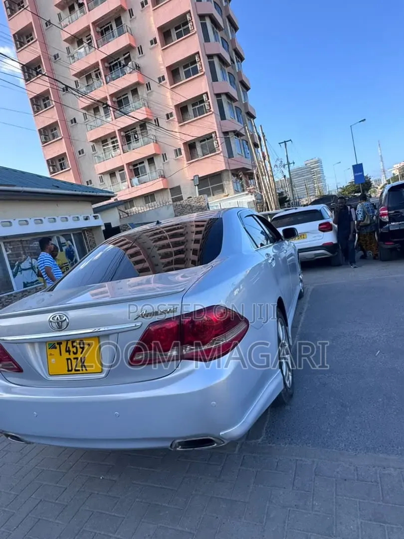Toyota Crown 2004 Silver
