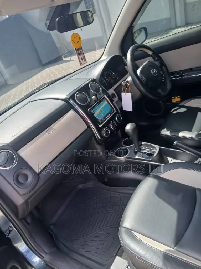 Mazda Verisa 2008 Gray