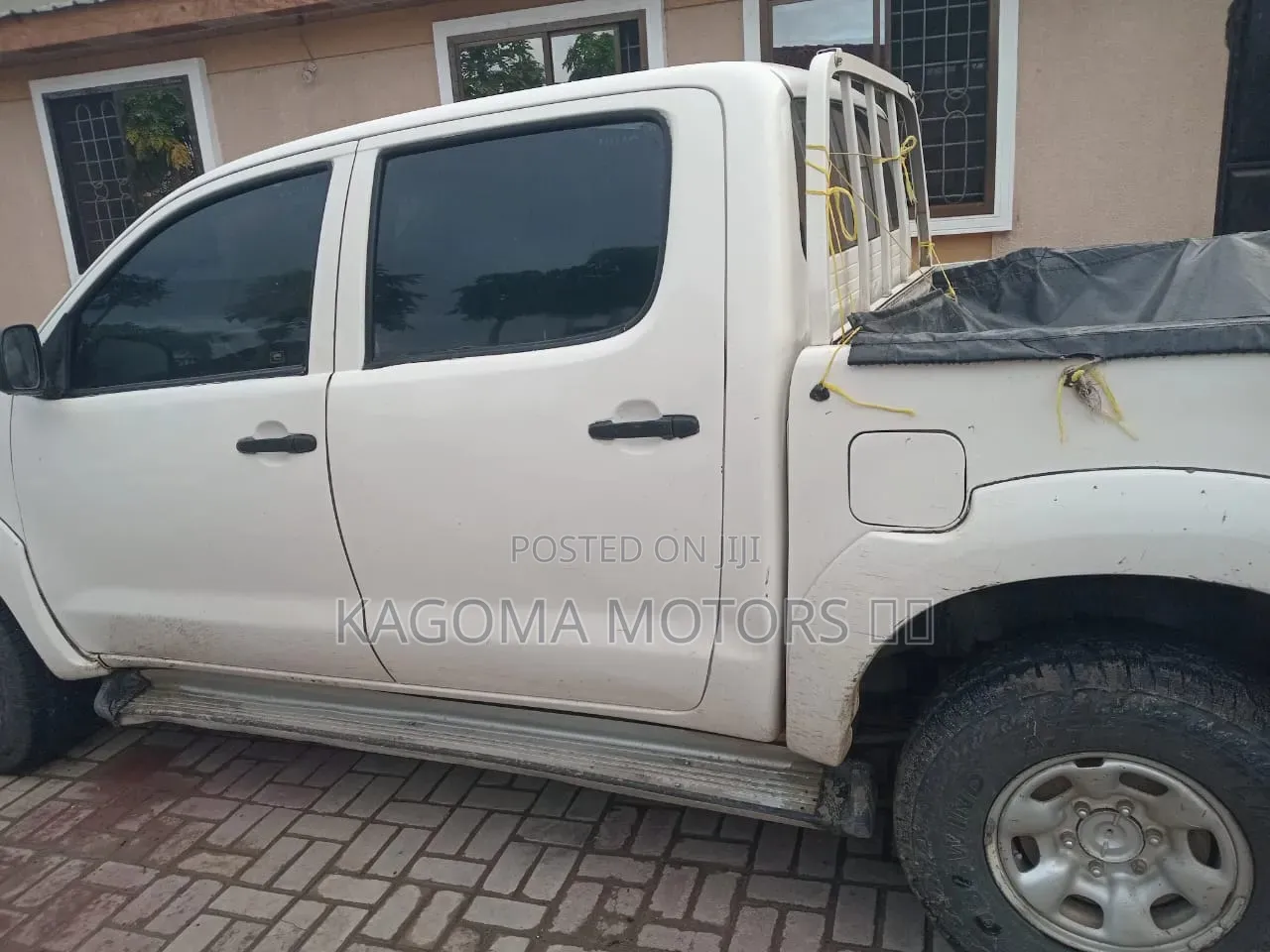 Toyota Hilux 2011 White