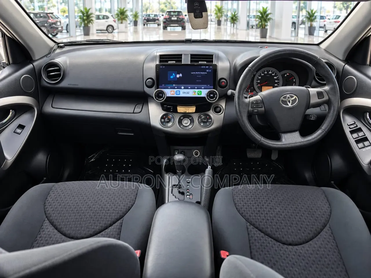 Toyota Vanguard 2011 Off white