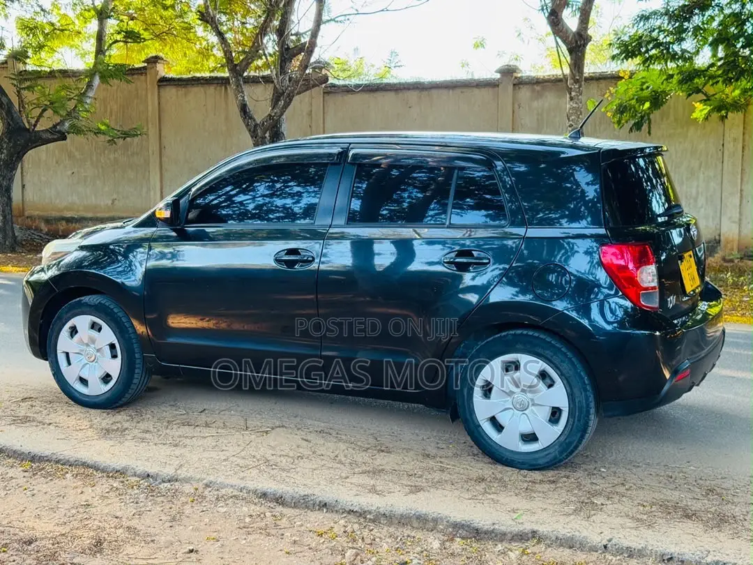 Toyota IST 2009 Black