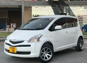 Toyota Ractis 2009 White