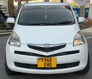Toyota Ractis 2009 White
