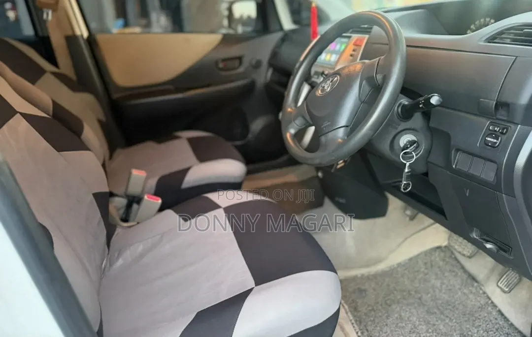 Toyota Ractis 2009 White