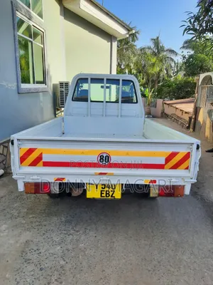 Toyota TownAce 2002 White