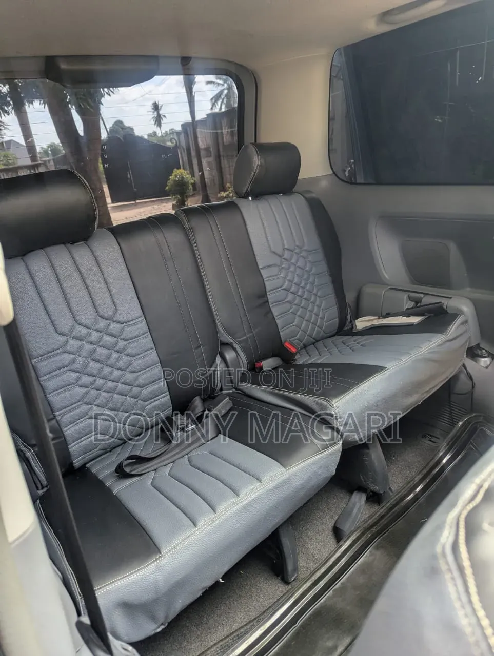 Toyota Noah 2005 Silver