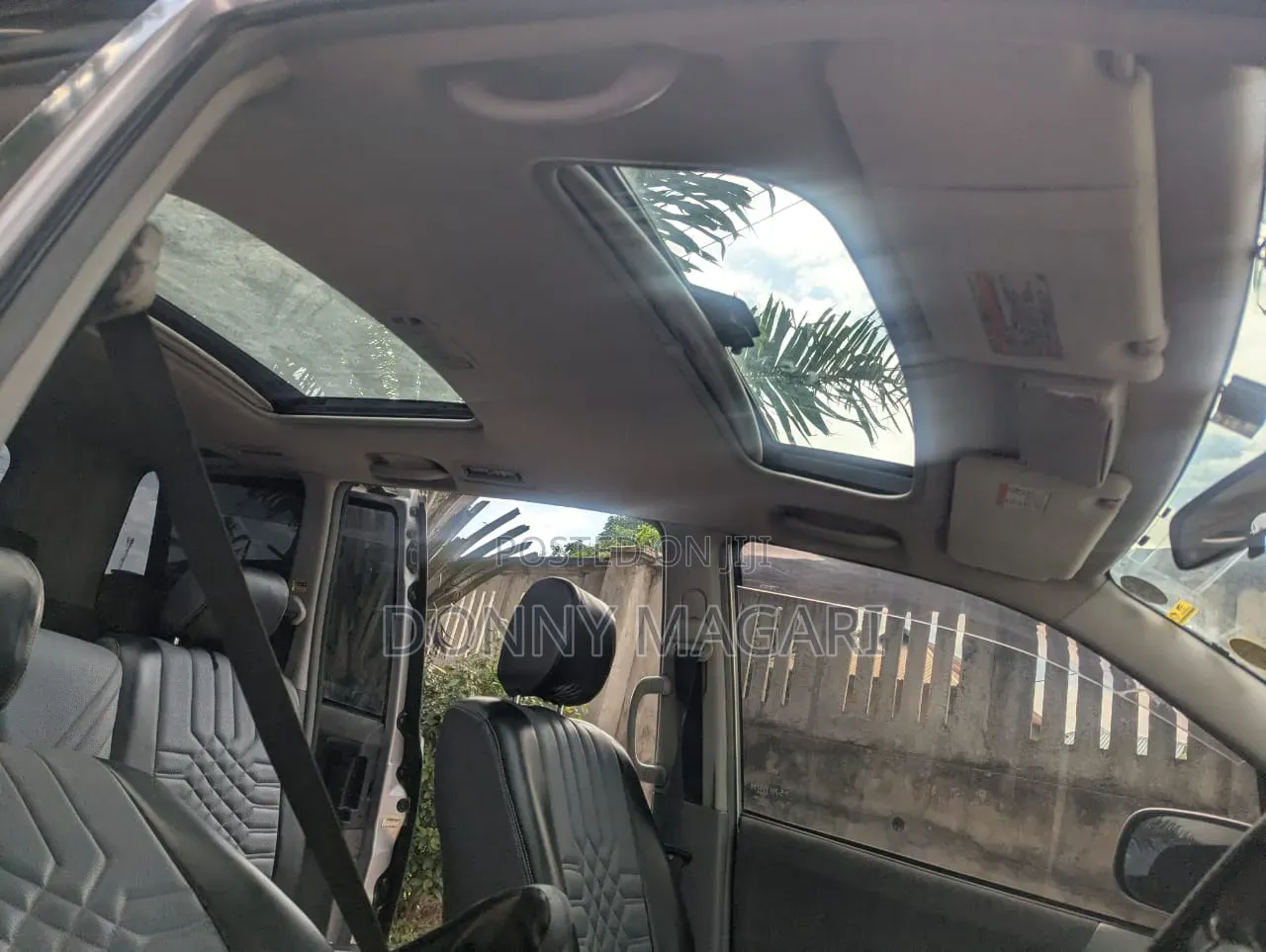 Toyota Noah 2005 Silver