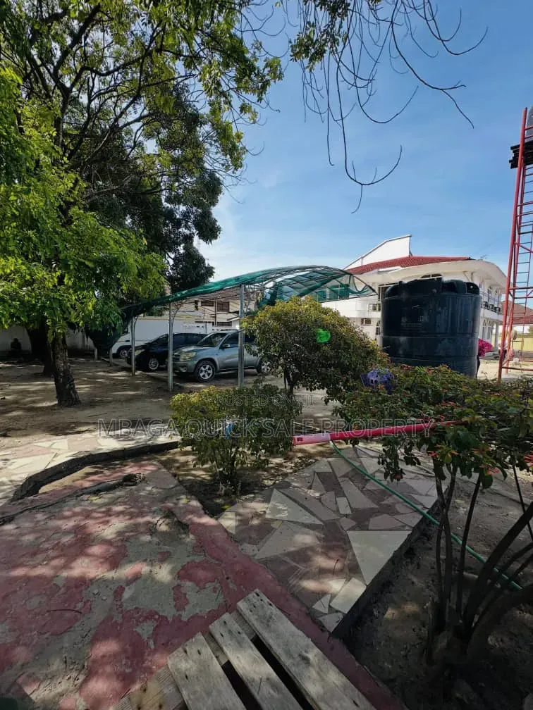 5bdrm House in Mikocheni for sale