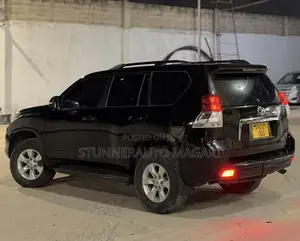 Toyota Land Cruiser Prado 2010 Black