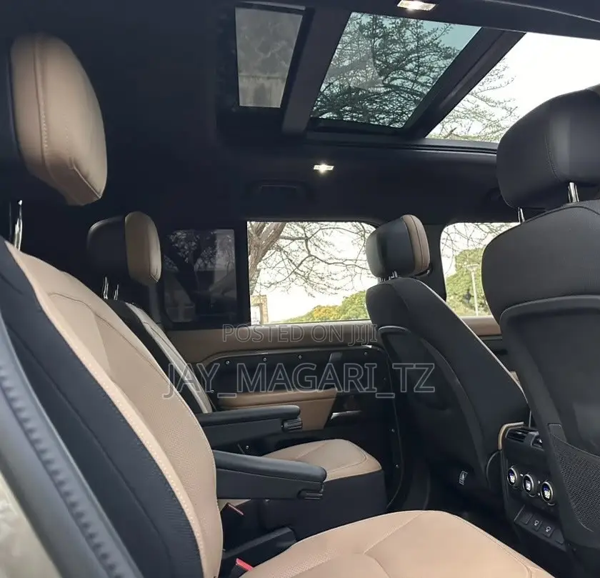 Land Rover Defender 2025 Gray