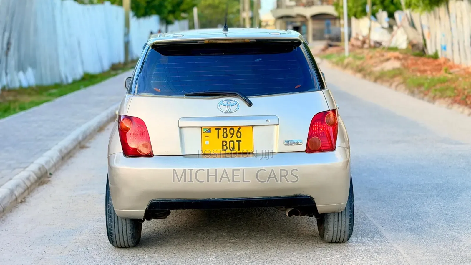 Toyota IST 2003 Silver