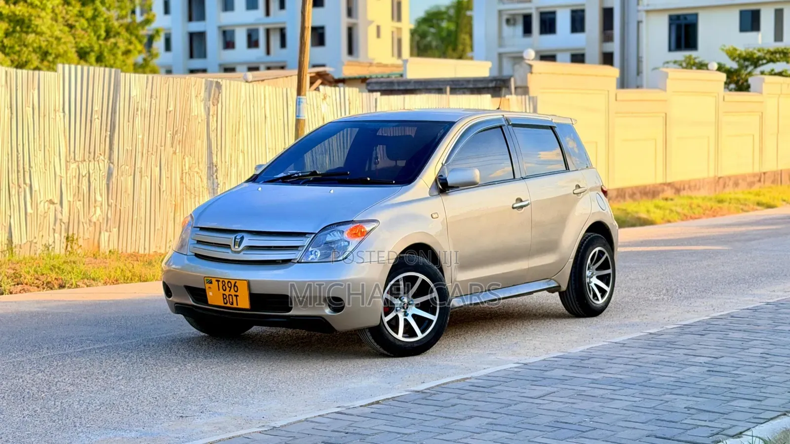 Toyota IST 2003 Silver