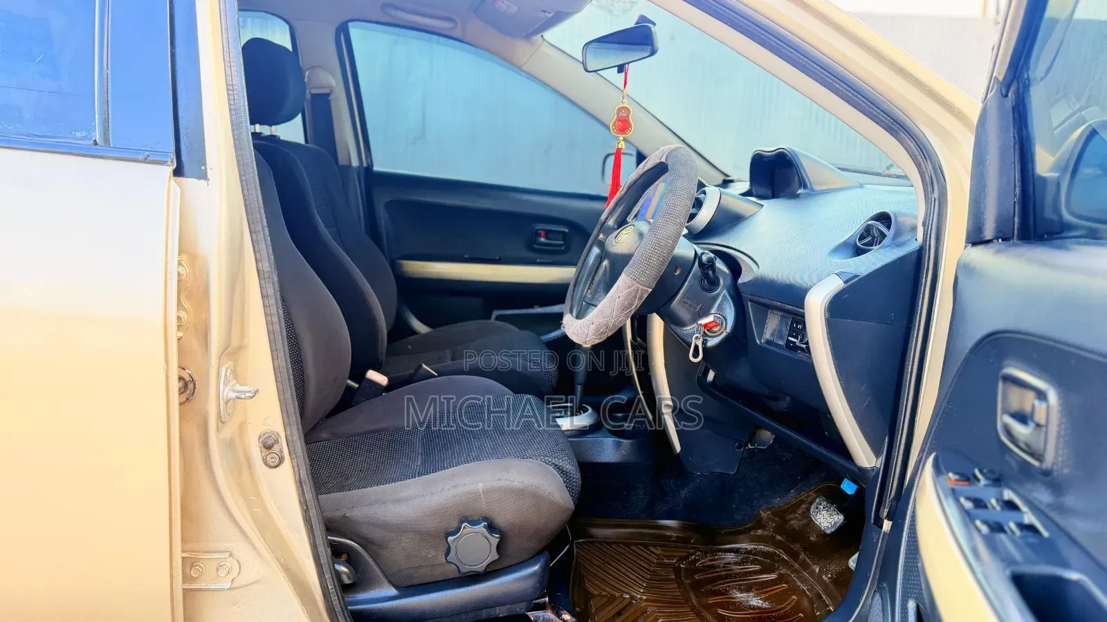 Toyota IST 2003 Silver