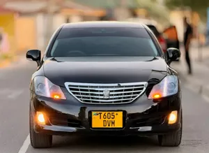 Toyota Crown 2010 Black