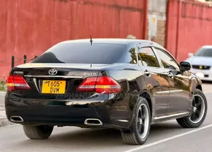 Toyota Crown 2010 Black