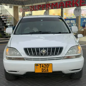 Toyota Harrier 2001 White