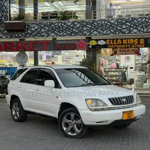 Toyota Harrier 2001 White