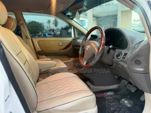 Toyota Harrier 2001 White