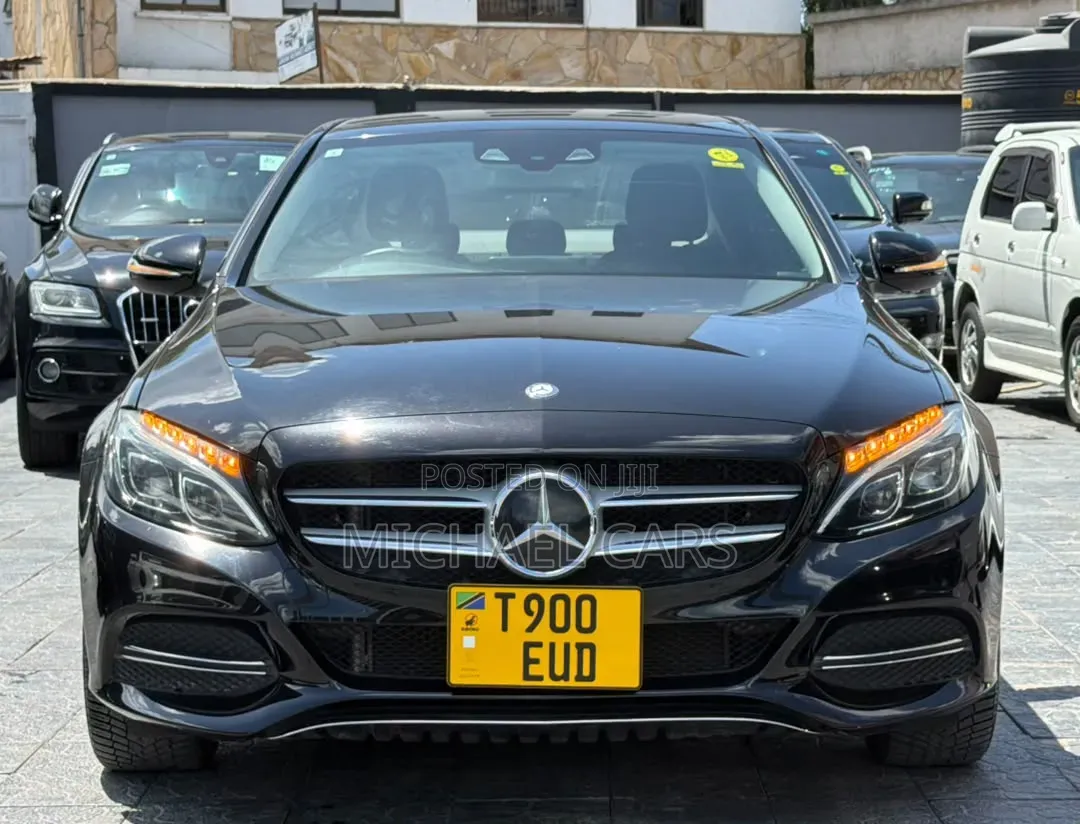 Mercedes-Benz C200 2014 Black