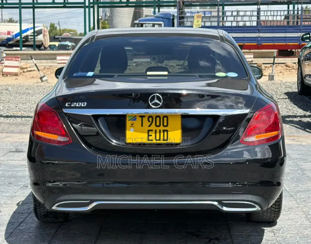 Mercedes-Benz C200 2014 Black