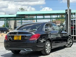 Mercedes-Benz C200 2014 Black