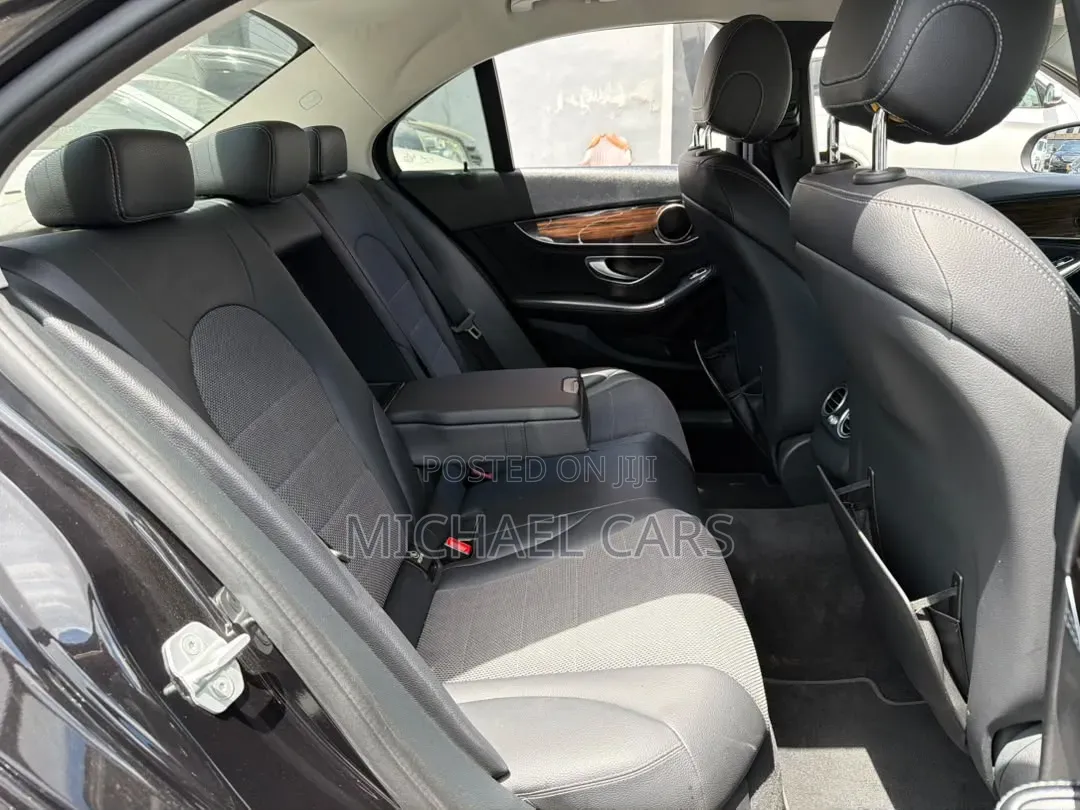 Mercedes-Benz C200 2014 Black