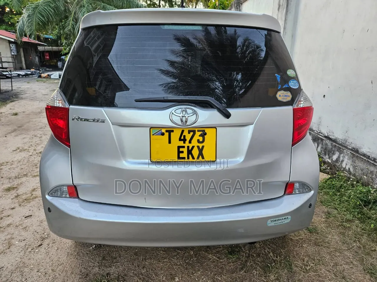 Toyota Ractis 2012 Silver