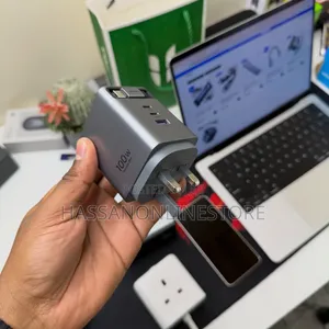 Ugreen Nexode 100w Charger With Retractable USB-C Cable