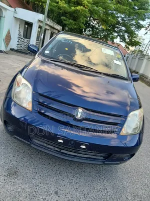 Toyota IST 2004 Blue