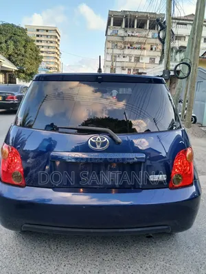 Toyota IST 2004 Blue
