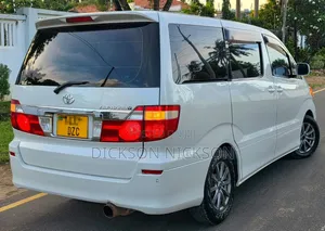 Toyota Alphard 2.4 Petrol AWD 2005 White