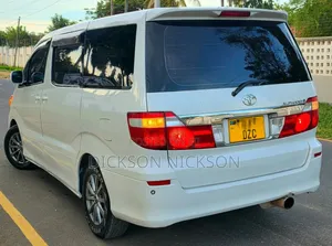 Toyota Alphard 2.4 Petrol AWD 2005 White