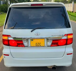 Toyota Alphard 2.4 Petrol AWD 2005 White