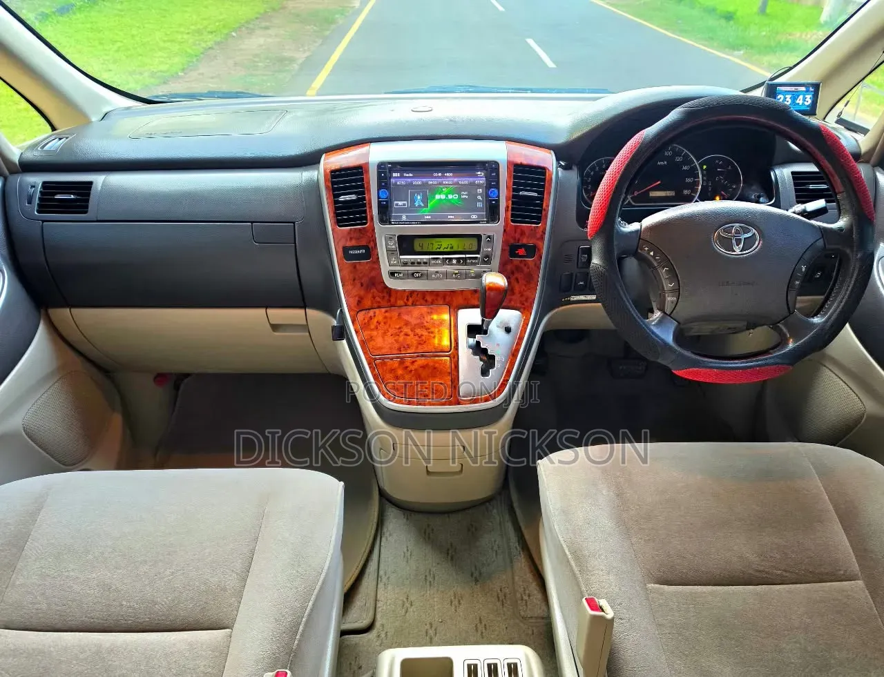 Toyota Alphard 2.4 Petrol AWD 2005 White