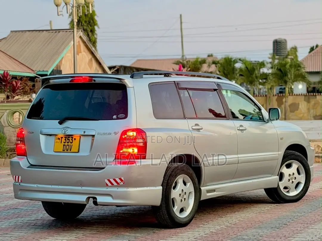 Toyota Kluger 2006 Silver