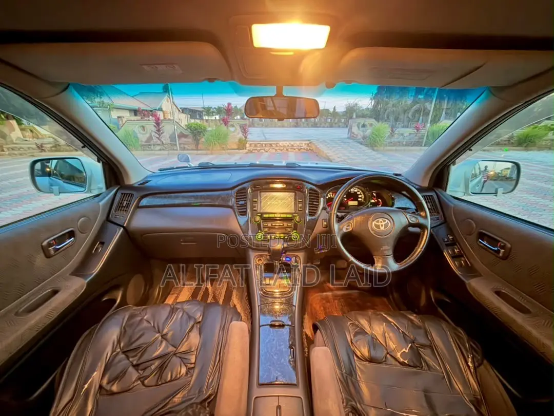 Toyota Kluger 2006 Silver