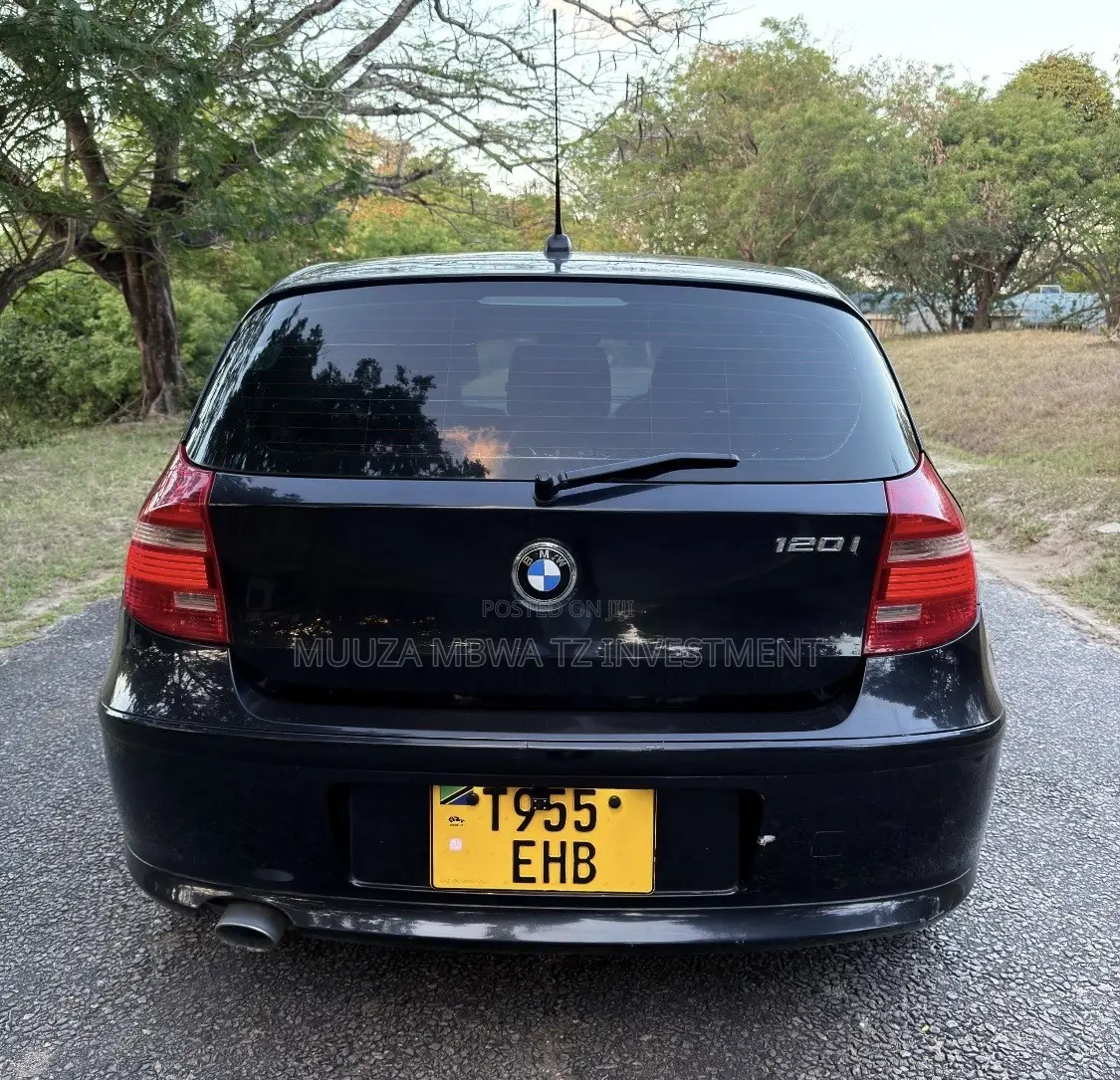 BMW 1 Series 2010 Black