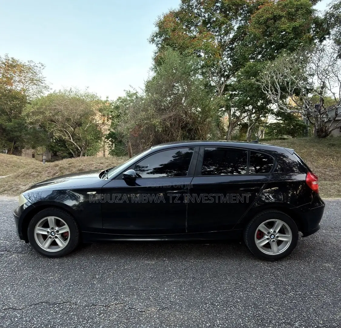 BMW 1 Series 2010 Black